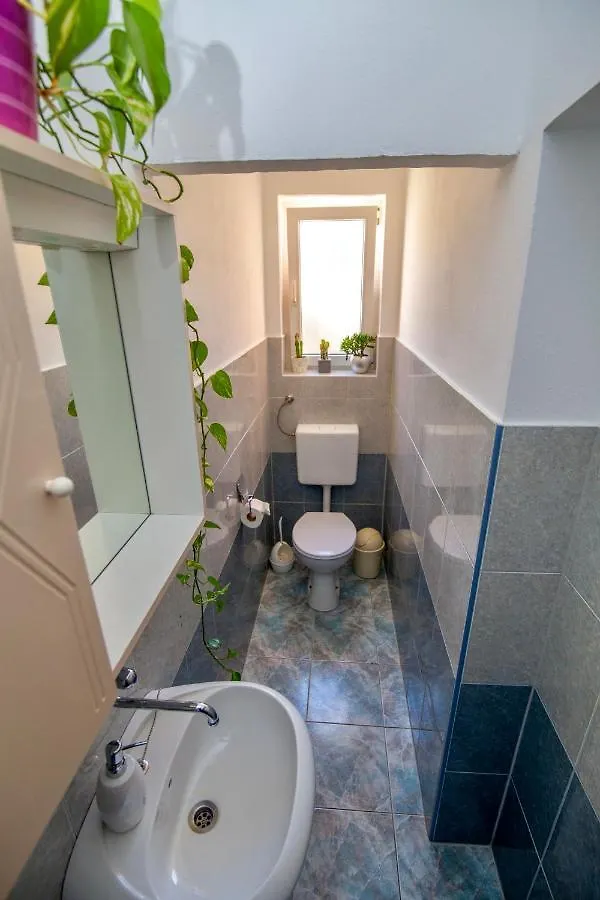 Villa Anita Πούλα 0*,